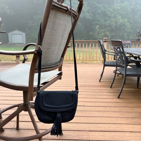 Nine West adjustable strap purse. Black and silver - Picture 3 of 10